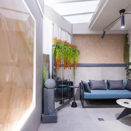 Onyx Stylish #northsky